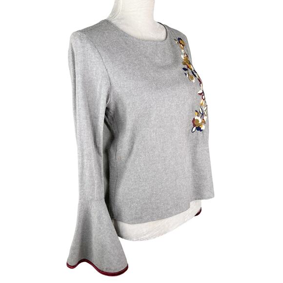 THML Riverside Top Small Gray Embroidered Floral Bell Sleeves Tie New - Picture 10 of 11